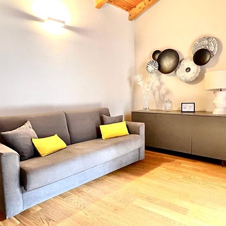 Comecasa Cavour Apartment Asti Exterior photo